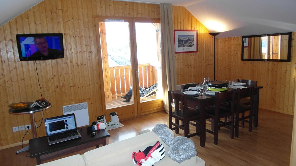 Residence Goelia Les Chalets Des Ecourts 생-장-다르브 객실 사진