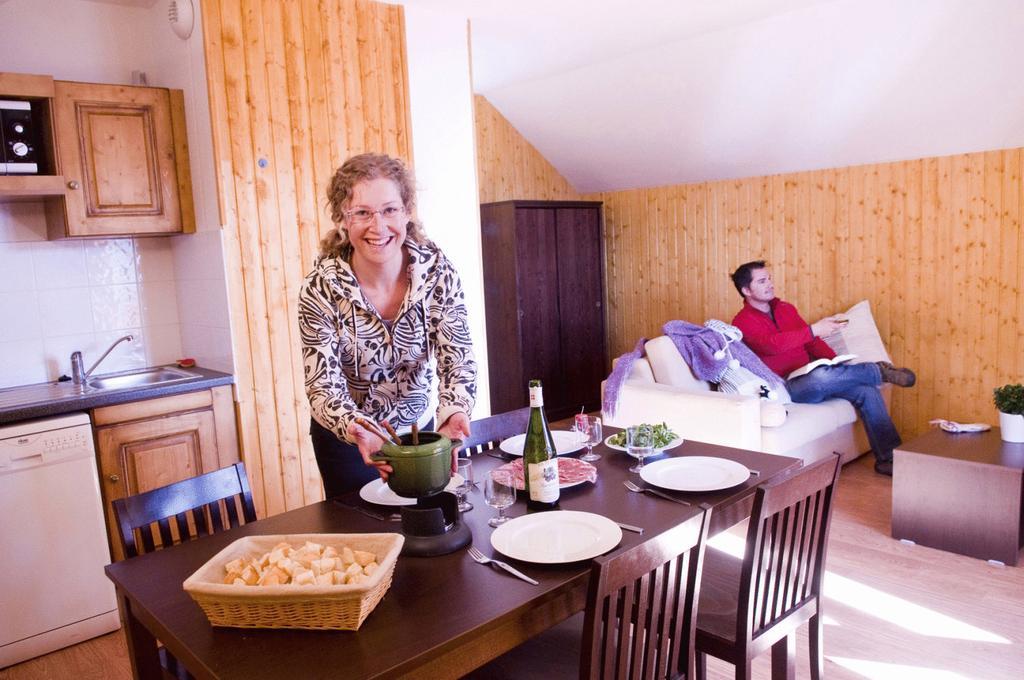 Residence Goelia Les Chalets Des Ecourts 생-장-다르브 객실 사진